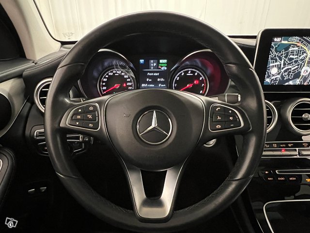 Mercedes-Benz GLC 13