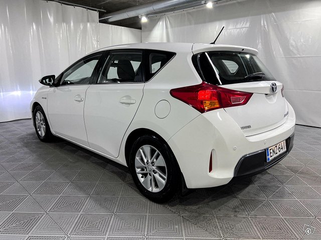 Toyota Auris 4