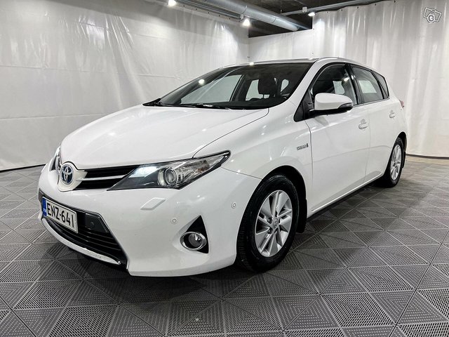 Toyota Auris 5