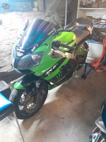 Kawasaki zx9r 2