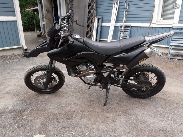 Yamaha WR125x 3