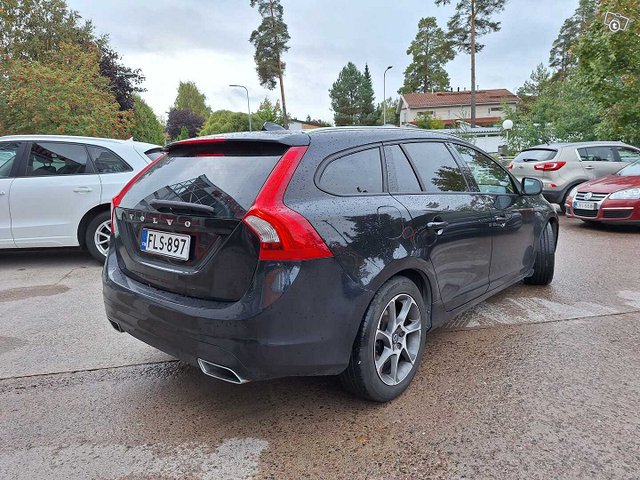 Volvo V60 2