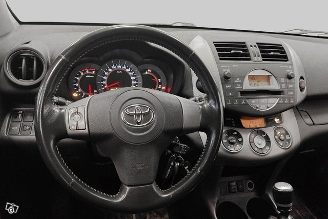 Toyota RAV4 14