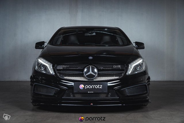 Mercedes-Benz A 45 AMG 2