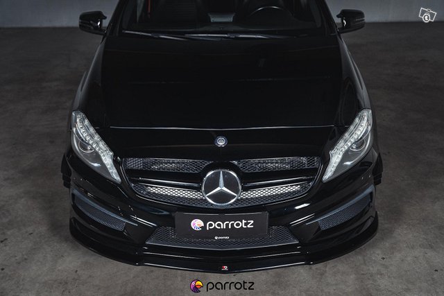 Mercedes-Benz A 45 AMG 7