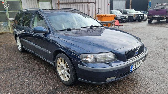 Volvo V70, kuva 1