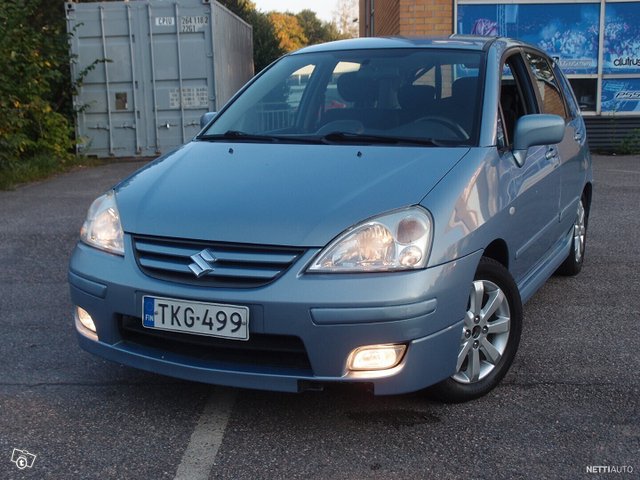 Suzuki Liana 4