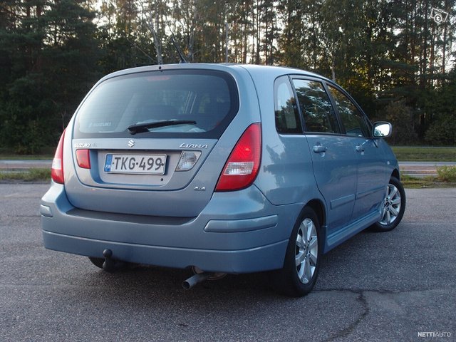 Suzuki Liana 22