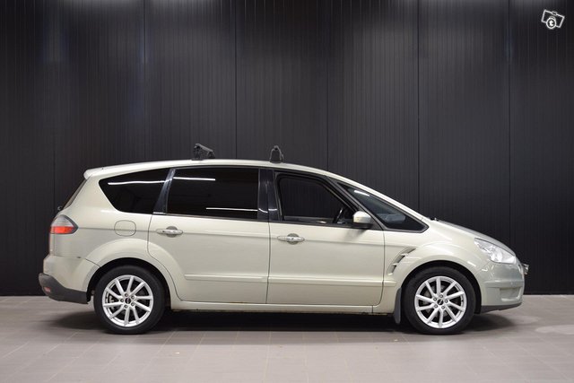 Ford S-MAX 8