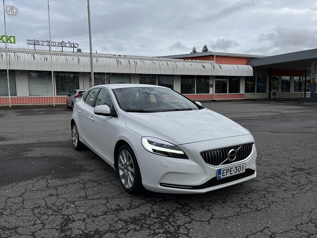 Volvo V40 3