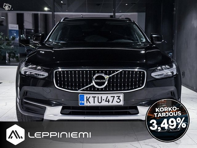 Volvo V90 Cross Country 2