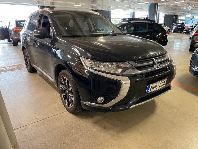 Mitsubishi Outlander PHEV, kuva 1