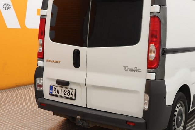 Renault Trafic 8