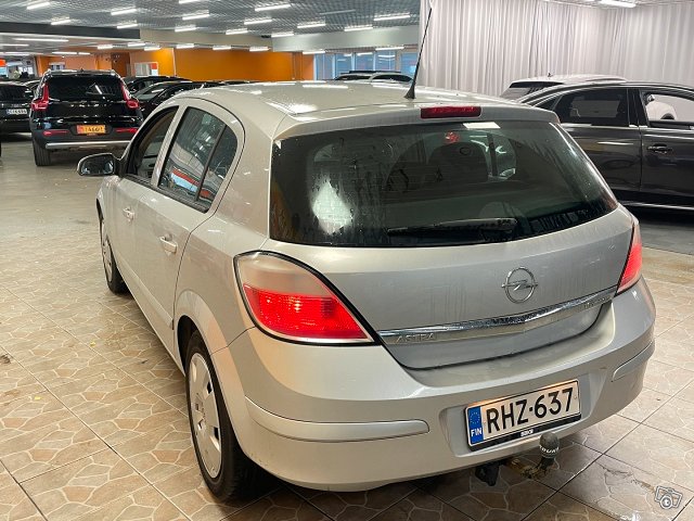 Opel Astra 2