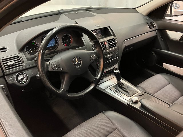 MERCEDES-BENZ C 16