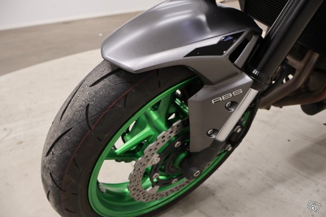 Kawasaki Z 9