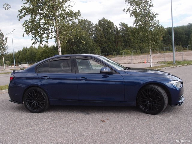 BMW 330 5