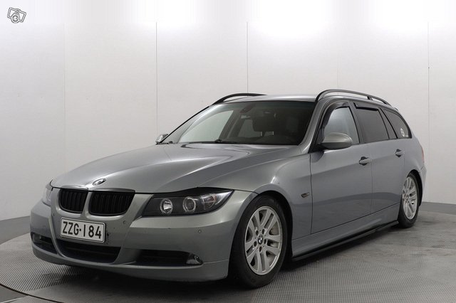 BMW 320 1