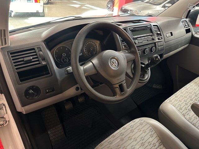 Volkswagen Transporter 13