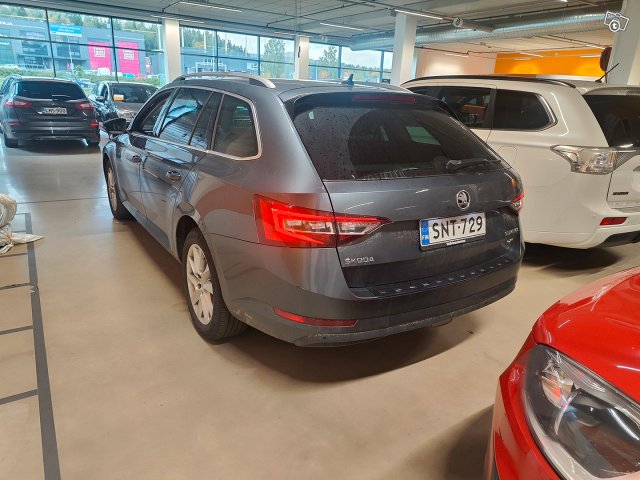 Skoda Superb 2