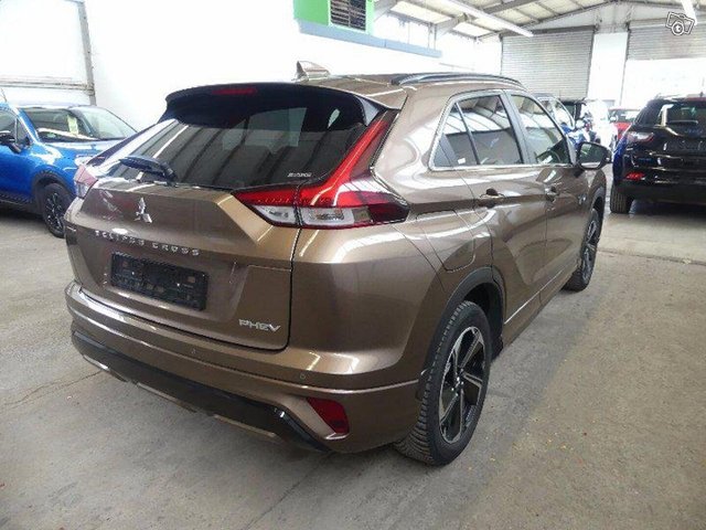 Mitsubishi Eclipse Cross 5