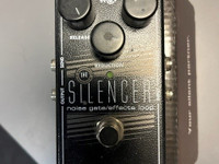 Electro Harmonix Silencer pedaali kytetty