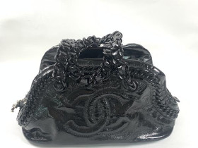 Chanel Patent shopper, Laukut ja hatut, Asusteet ja kellot, Helsinki, Tori.fi Chanel Patent shopper, Laukut ja hatut, Asusteet ja kellot, Helsinki, Tori.fi