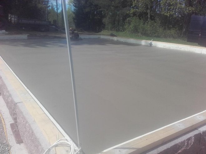 Betoni liippaus betonilattia lattiatyö