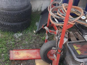 Kaasupullokärryt ja Letkut mittareilla, Muut koneet ja tarvikkeet, Työkoneet ja kalusto, Kuusamo, Tori.fi Kaasupullokärryt ja Letkut mittareilla, Muut koneet ja tarvikkeet, Työkoneet ja kalusto, Kuusamo, Tori.fi