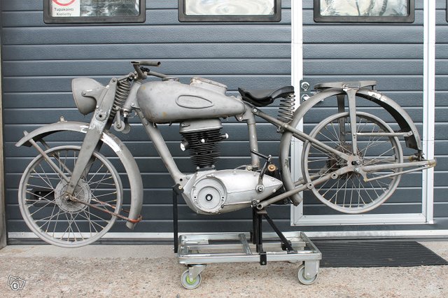 Tarjoa vanhat moottoripyörät ja muut 2-pyöräiset, kuva 1