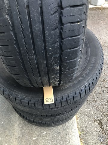 215/70 r 16 kesärenkaat, kuva 1