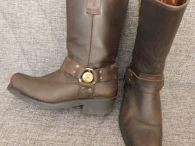 John West bootsit, Vaatteet ja kengät, Hausjärvi, Tori.fi John West bootsit, Vaatteet ja kengät, Hausjärvi, Tori.fi