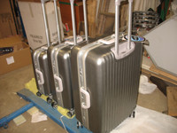 Uusia matkalaukkuja