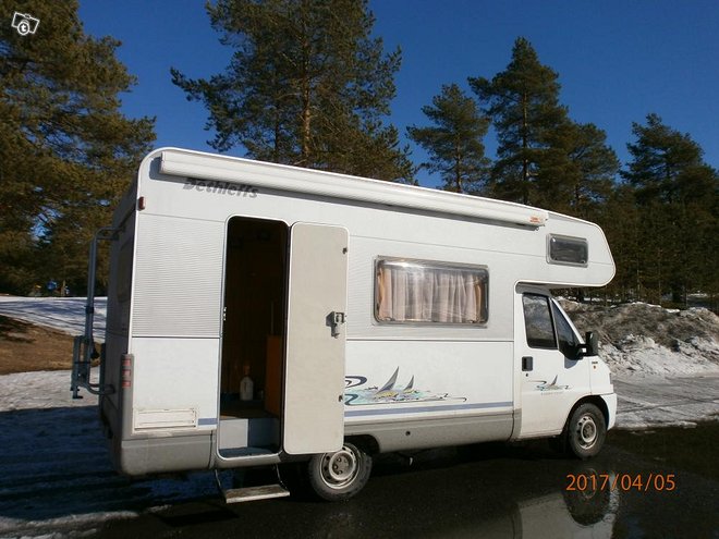 As.auto Detleffs 9 istuinpaikkaa, 5-6 m.paikkaa As.auto Detleffs 9 istuinpaikkaa, 5-6 m.paikkaa
