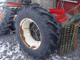 Valtra traktorin rengas 14.9R28 vanteella, Maatalouskoneet, Työkoneet ja kalusto, Urjala, Tori.fi Valtra traktorin rengas 14.9R28 vanteella, Maatalouskoneet, Työkoneet ja kalusto, Urjala, Tori.fi