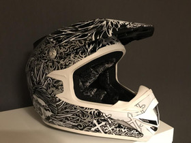 MT Helmets, Ajoasut, kengät ja kypärät, Mototarvikkeet ja varaosat, Alavus, Tori.fi MT Helmets, Ajoasut, kengät ja kypärät, Mototarvikkeet ja varaosat, Alavus, Tori.fi