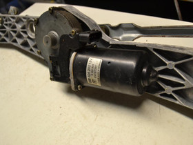 Bmw E39 -98 pyyhkimenmoottori+mekanismi, Autovaraosat, Auton varaosat ja tarvikkeet, Karkkila, Tori.fi Bmw E39 -98 pyyhkimenmoottori+mekanismi, Autovaraosat, Auton varaosat ja tarvikkeet, Karkkila, Tori.fi