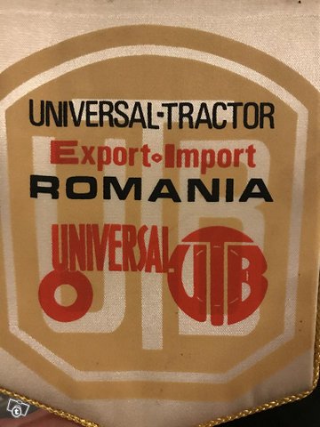 Universal-traktorin uudet varaosat 2