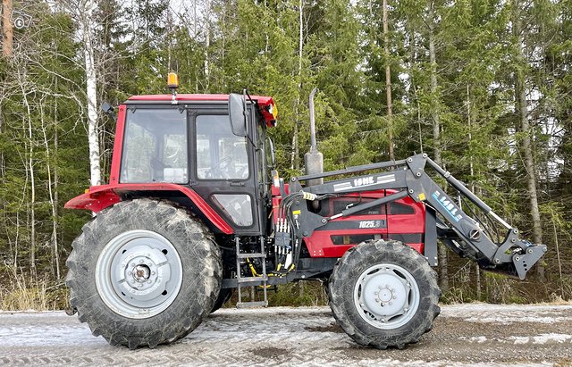 Tarjoa Belarus sekä Zetor traktoreita 2