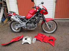 Kawasaki KLE 500 1991 osia, Moottoripyörän varaosat ja tarvikkeet, Mototarvikkeet ja varaosat, Helsinki, Tori.fi Kawasaki KLE 500 1991 osia, Moottoripyörän varaosat ja tarvikkeet, Mototarvikkeet ja varaosat, Helsinki, Tori.fi