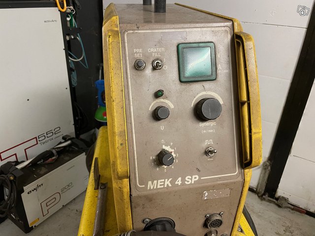 ESAB LAW410 +MEK4 SP Synerginen pulssikonepaketti 6