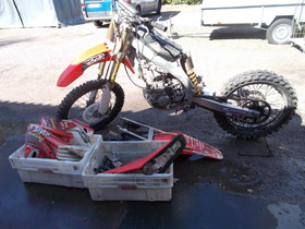 Honda CRF 450 2006 osia, Moottoripyörän varaosat ja tarvikkeet, Mototarvikkeet ja varaosat, Helsinki, Tori.fi Honda CRF 450 2006 osia, Moottoripyörän varaosat ja tarvikkeet, Mototarvikkeet ja varaosat, Helsinki, Tori.fi