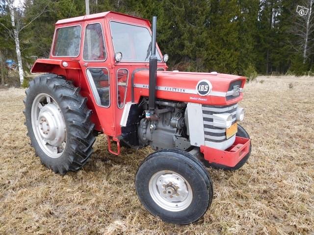 Massey Ferguson 165 traktorit hakusessa 2