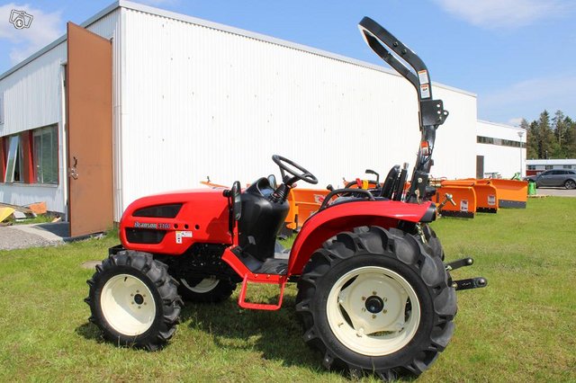 TYM/Branson 2500HL-traktori,HST,4WD, 24hv 2