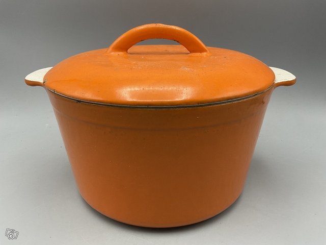 Vintage emaloitu oranssi valurautapata, kuva 1