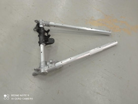 Polaris kolmiotuki 1019548, Moottorikelkan varaosat ja tarvikkeet, Mototarvikkeet ja varaosat, Kemi, Tori.fi Polaris kolmiotuki 1019548, Moottorikelkan varaosat ja tarvikkeet, Mototarvikkeet ja varaosat, Kemi, Tori.fi
