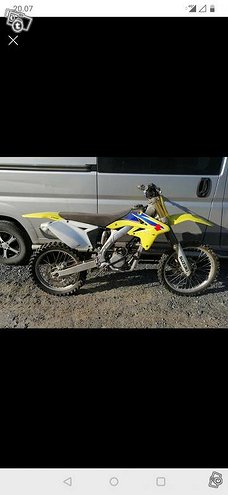 Suzuki rmz250