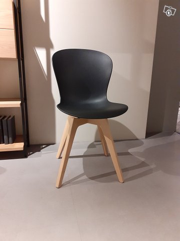 BoConcept Adelaide-tuoli kääntymismekanismilla