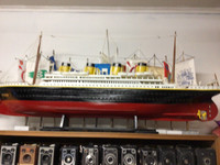Titanic pienoismalli båt ship laiva keräily art