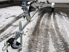Tekno-Trailer VT 1100LJ Jarrullinen venetraileri, Peräkärryt ja trailerit, Auton varaosat ja tarvikkeet, Kauhava, Tori.fi Tekno-Trailer VT 1100LJ Jarrullinen venetraileri, Peräkärryt ja trailerit, Auton varaosat ja tarvikkeet, Kauhava, Tori.fi